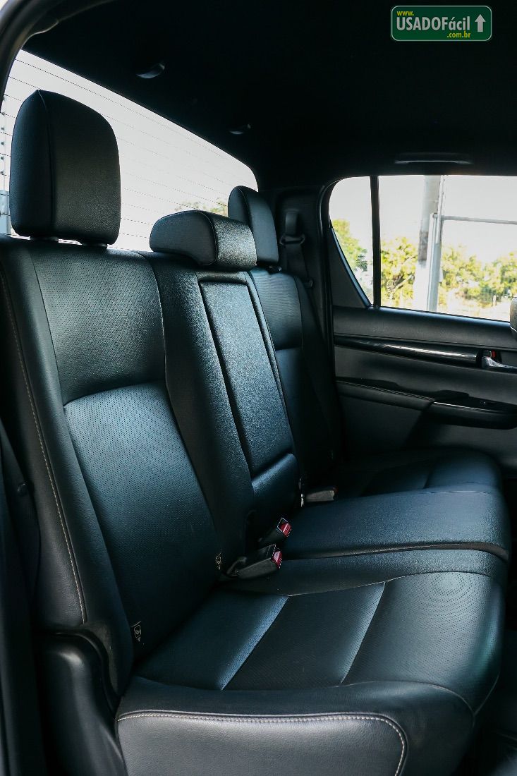 Toyota Hilux SRX CD 2.8 4x4 TDI Automático Diesel 2019/2020 — foto 8 de 10