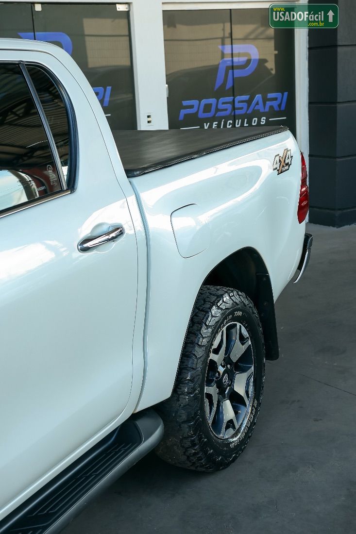 Toyota Hilux SRX CD 2.8 4x4 TDI Automático Diesel 2019/2020 — foto 9 de 10