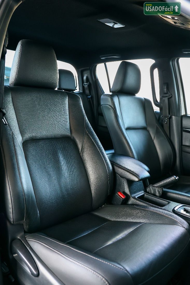 Toyota Hilux SRX CD 2.8 4x4 TDI Automático Diesel 2019/2020 — foto 10 de 10