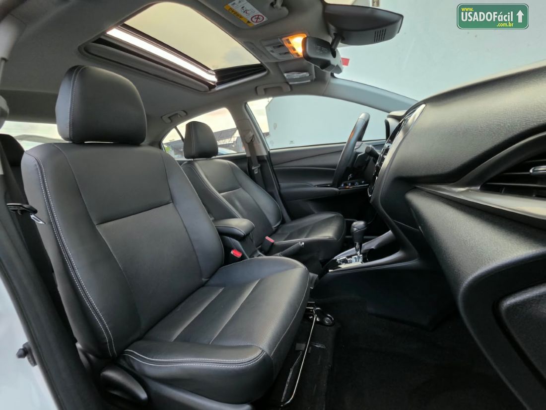 Toyota Yaris Sedan XLS 1.5 Automático Flex 2022/2023 — foto 13 de 14