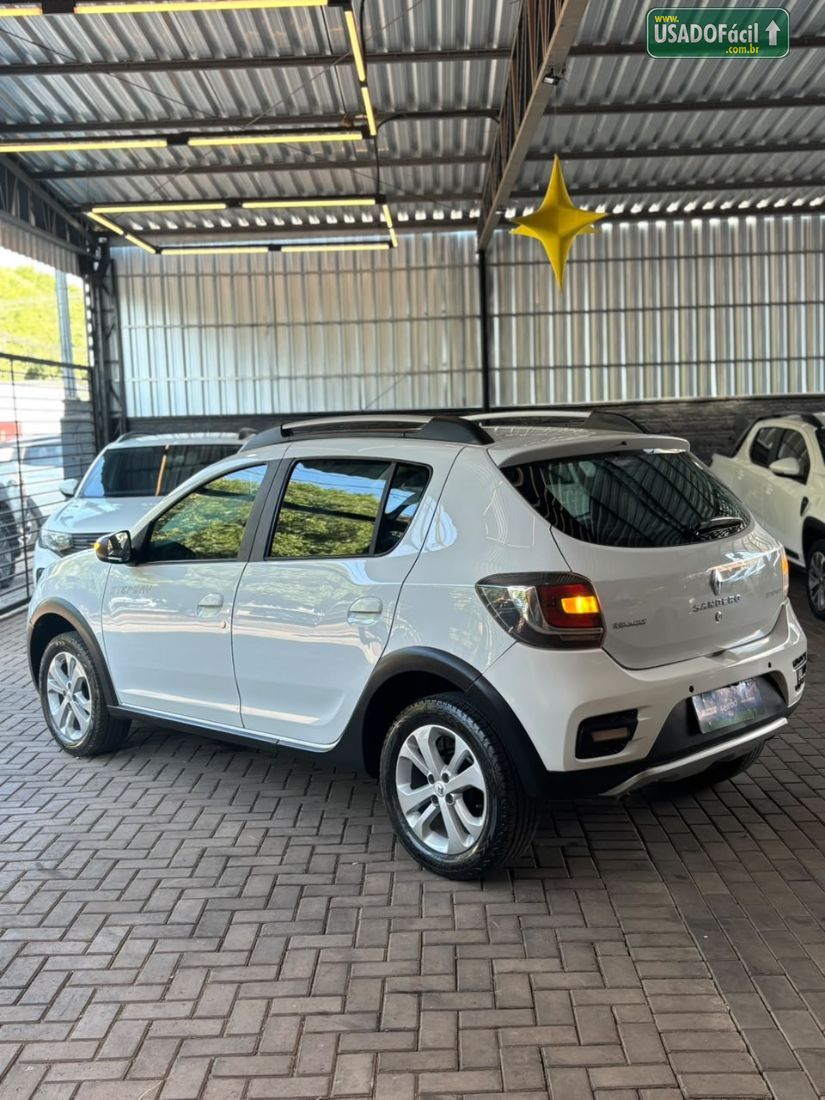 Renault Sandero Stepway 1.6 5P Hi-Power 2014/2015 — foto 4 de 14
