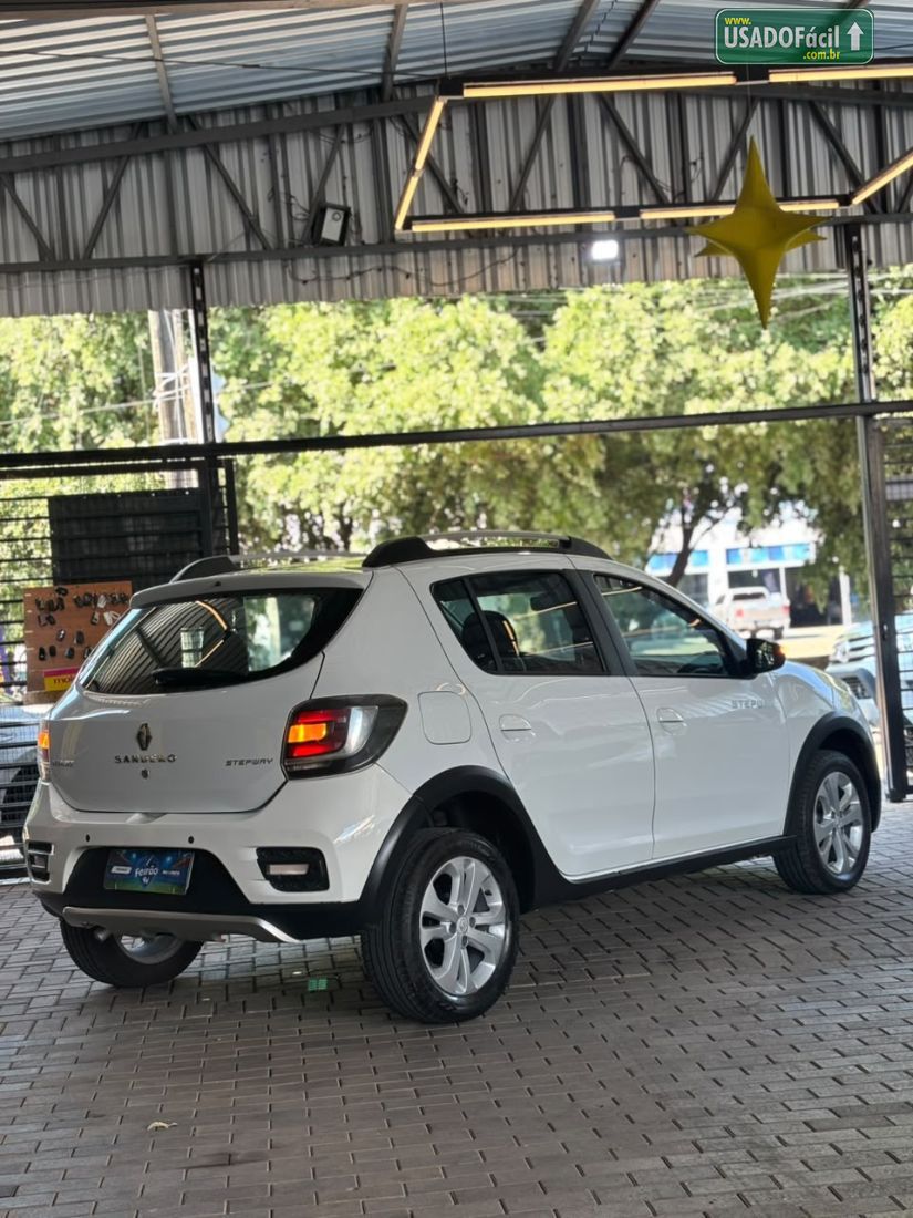 Renault Sandero Stepway 1.6 5P Hi-Power 2014/2015 — foto 6 de 14