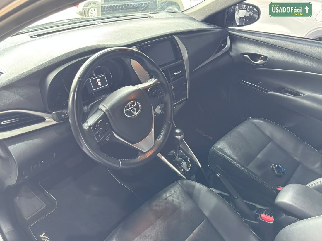 TOYOTA Yaris Hatch XS Connect 1.5 Automático Flex 2021/2022 — foto 8 de 13