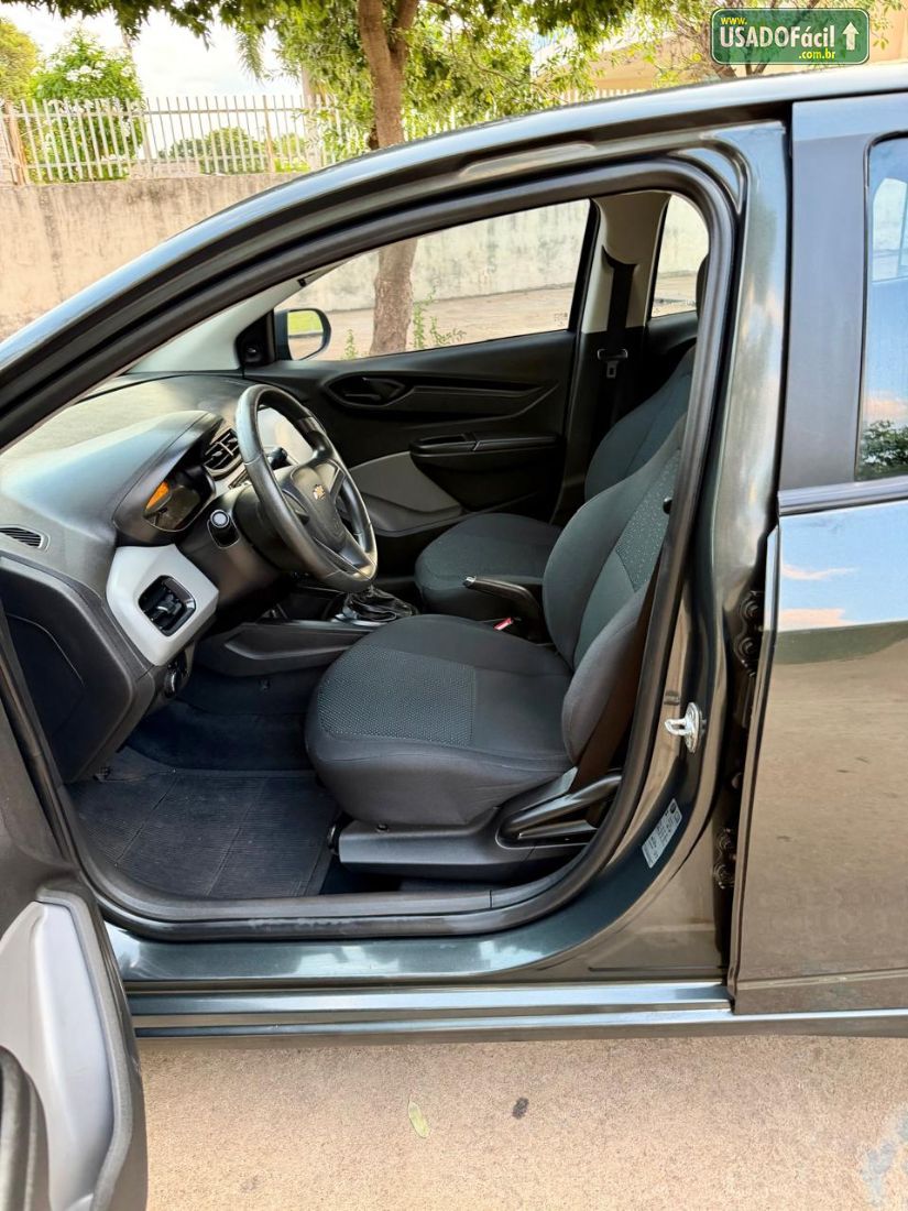CHEVROLET/GM Onix Joy Hatch 1.0 Mecânico Flex 2018/2018 — foto 14 de 19