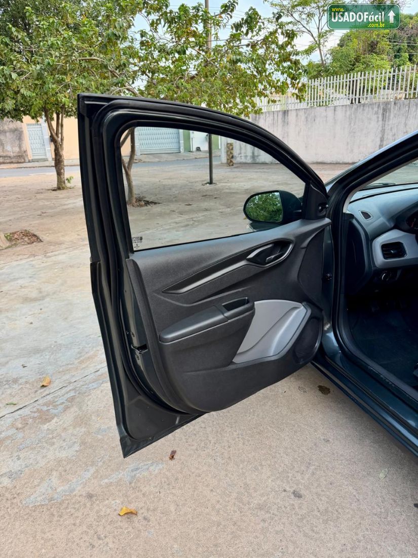 CHEVROLET/GM Onix Joy Hatch 1.0 Mecânico Flex 2018/2018 — foto 15 de 19