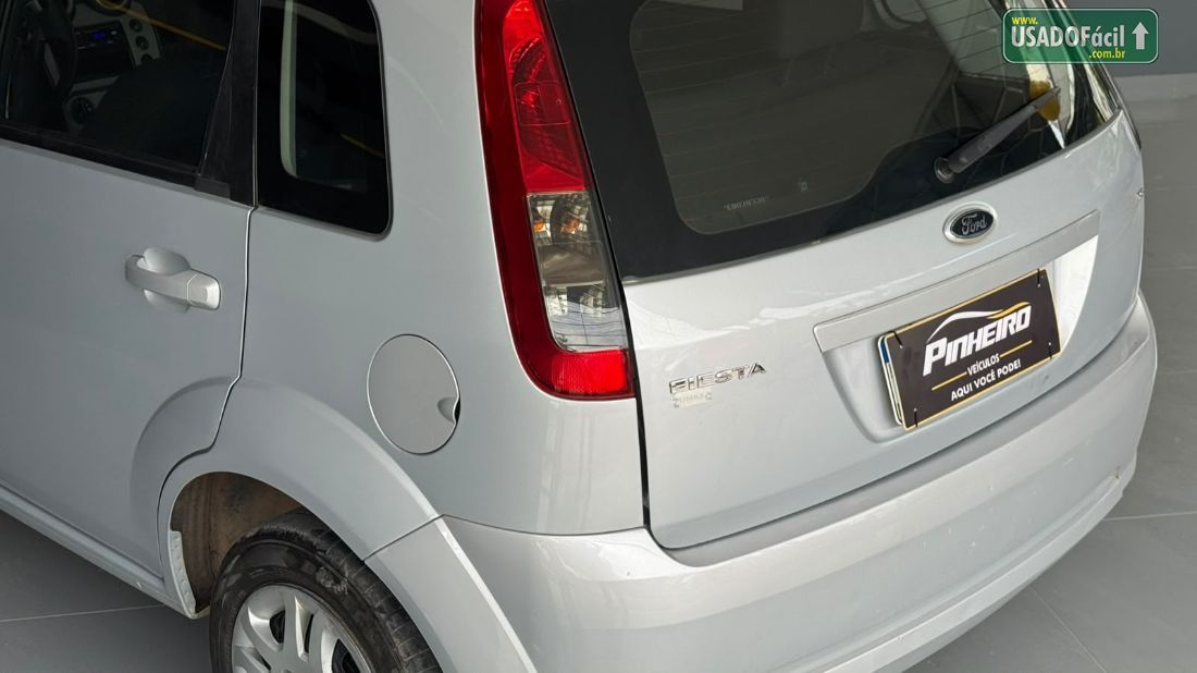 Ford Fiesta Hatch 1.5 Mecânico 5P Flex 2013/2014 — foto 6 de 17