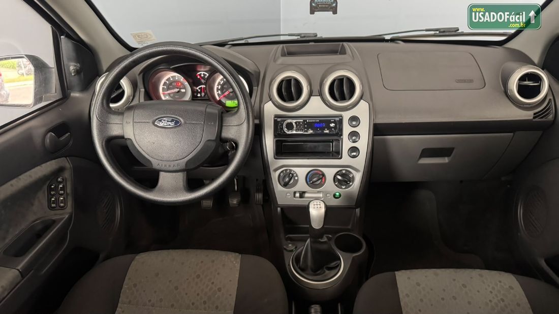 Ford Fiesta Hatch 1.5 Mecânico 5P Flex 2013/2014 — foto 9 de 17