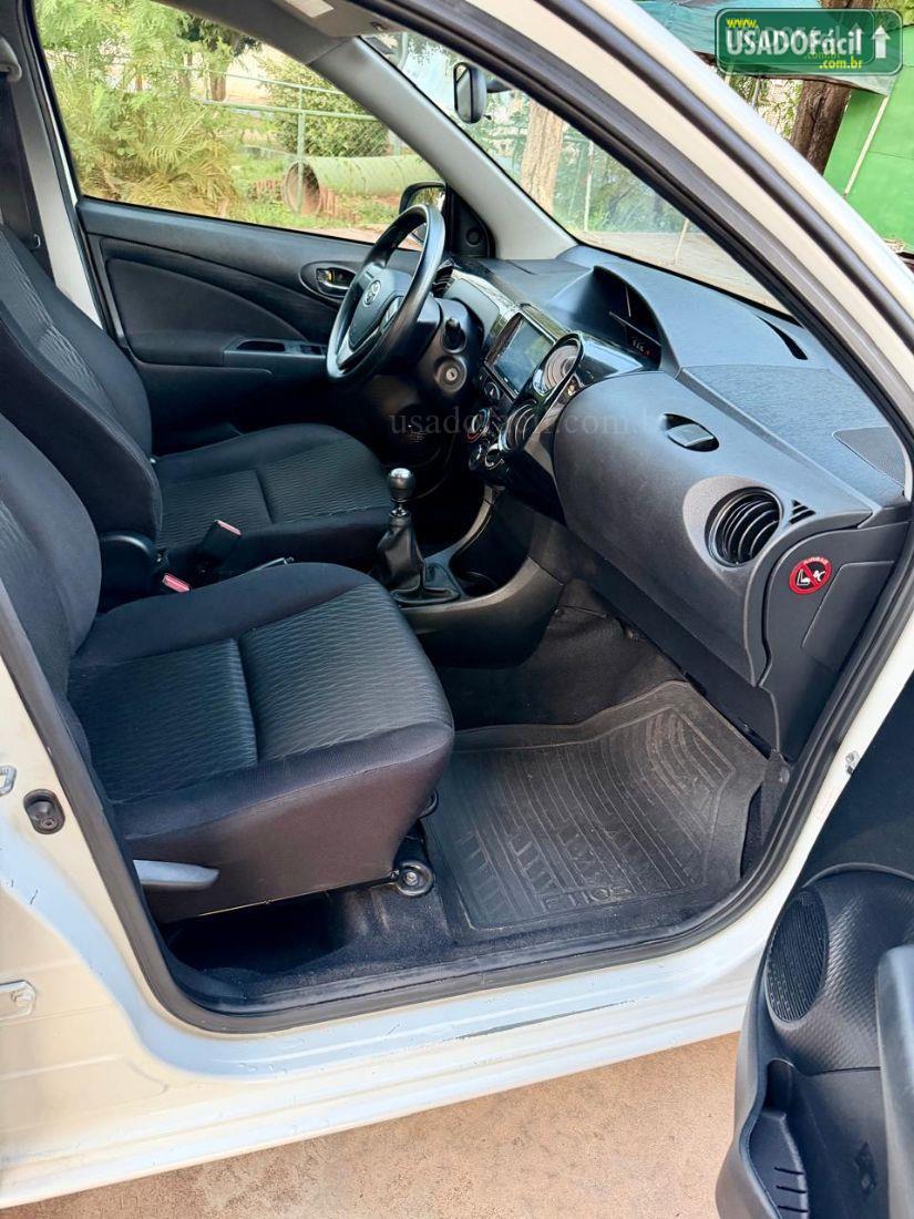 TOYOTA Etios Hatch X 1.3 Mecânico Flex 2017/2018 — foto 12 de 19