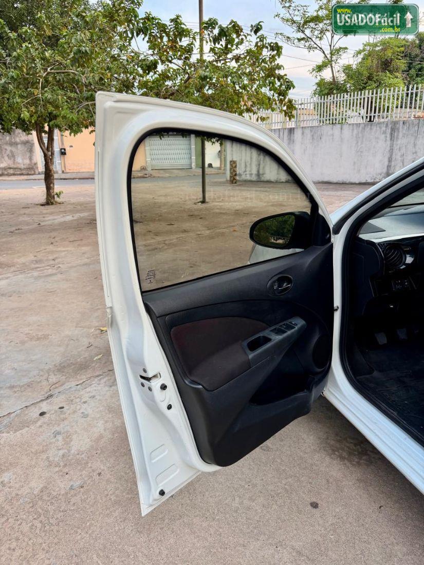 TOYOTA Etios Hatch X 1.3 Mecânico Flex 2017/2018 — foto 15 de 19