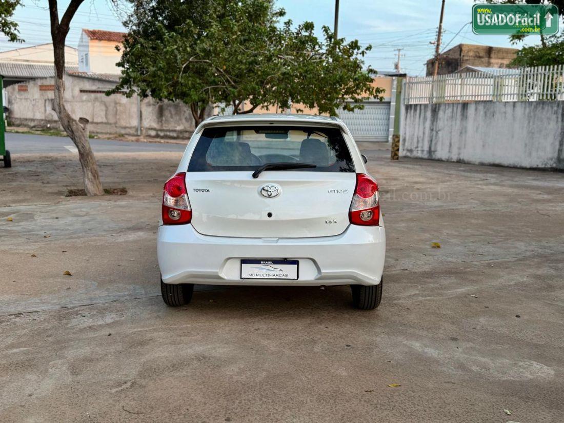 TOYOTA Etios Hatch X 1.3 Mecânico Flex 2017/2018 — foto 8 de 19