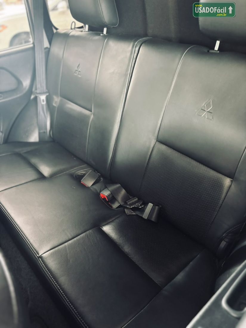 Mitsubishi Pajero TR4 2.0 4x2 Automático Flex 2013/2014 — foto 13 de 19
