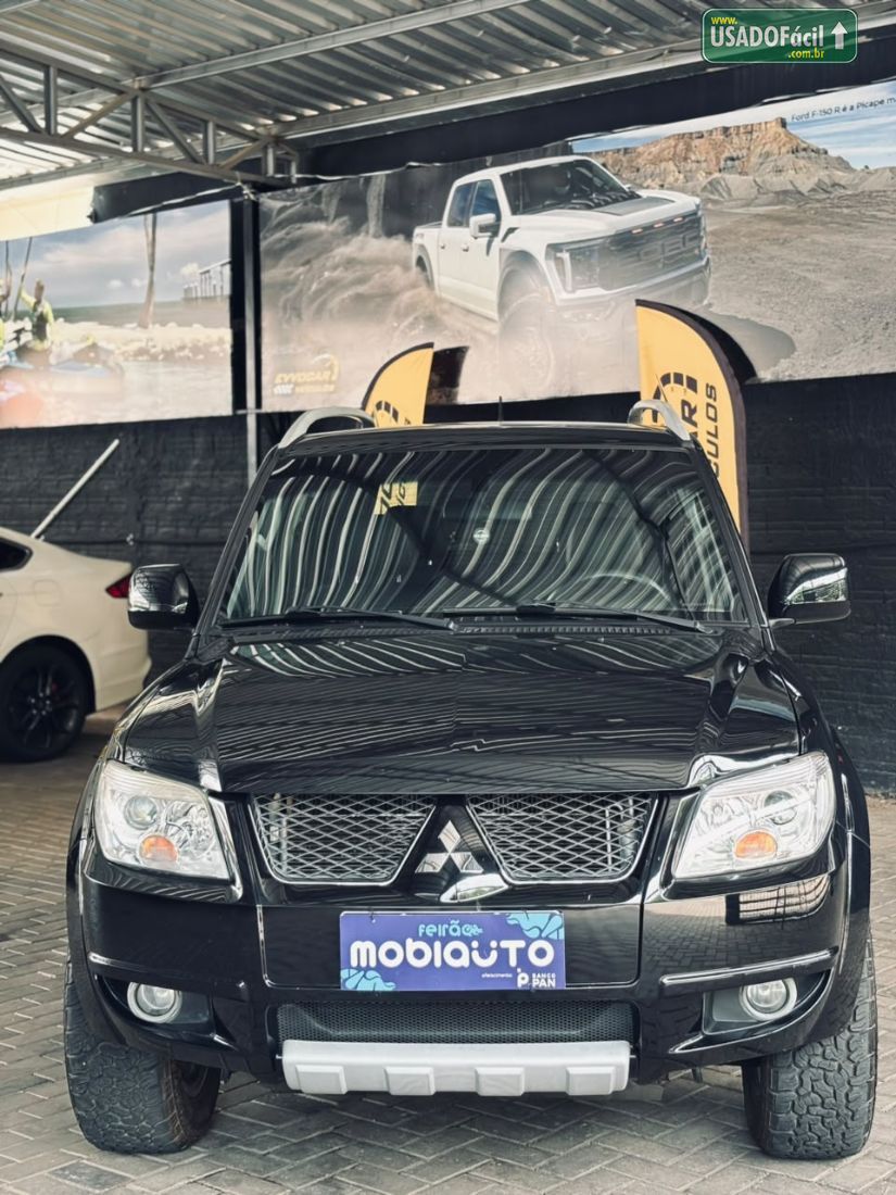 Mitsubishi Pajero TR4 2.0 4x2 Automático Flex 2013/2014 — foto 2 de 19