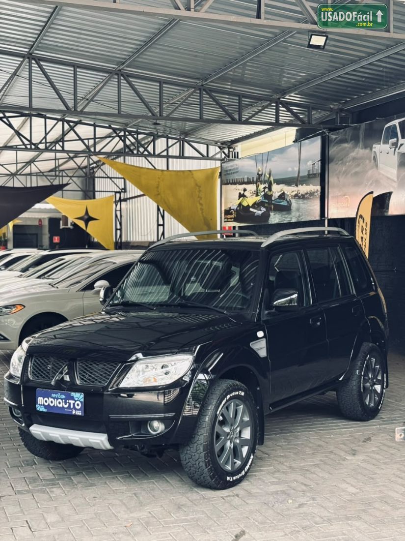 Mitsubishi Pajero TR4 2.0 4x2 Automático Flex 2013/2014 — foto 3 de 19