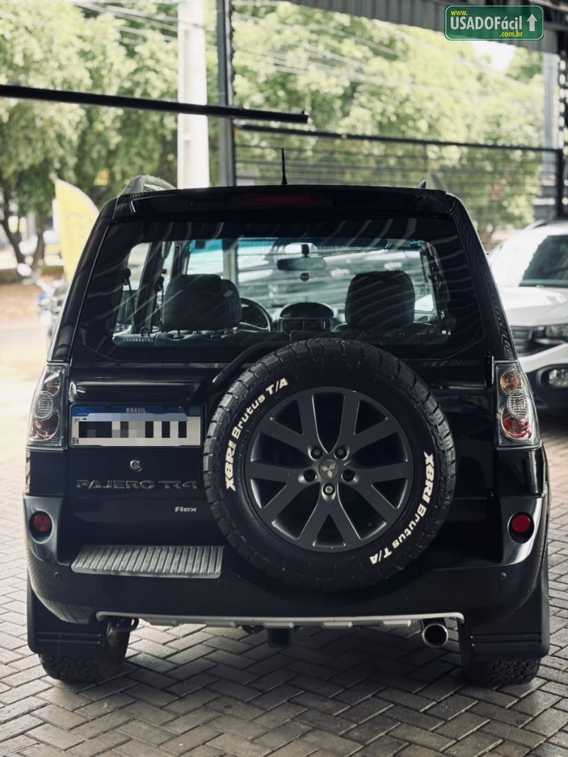 Mitsubishi Pajero TR4 2.0 4x2 Automático Flex 2013/2014 — foto 5 de 19
