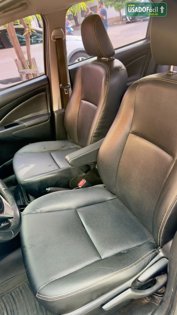 Toyota Etios Sedan XLS 1.5 Automático Flex 2017/2018 — foto 11 de 13