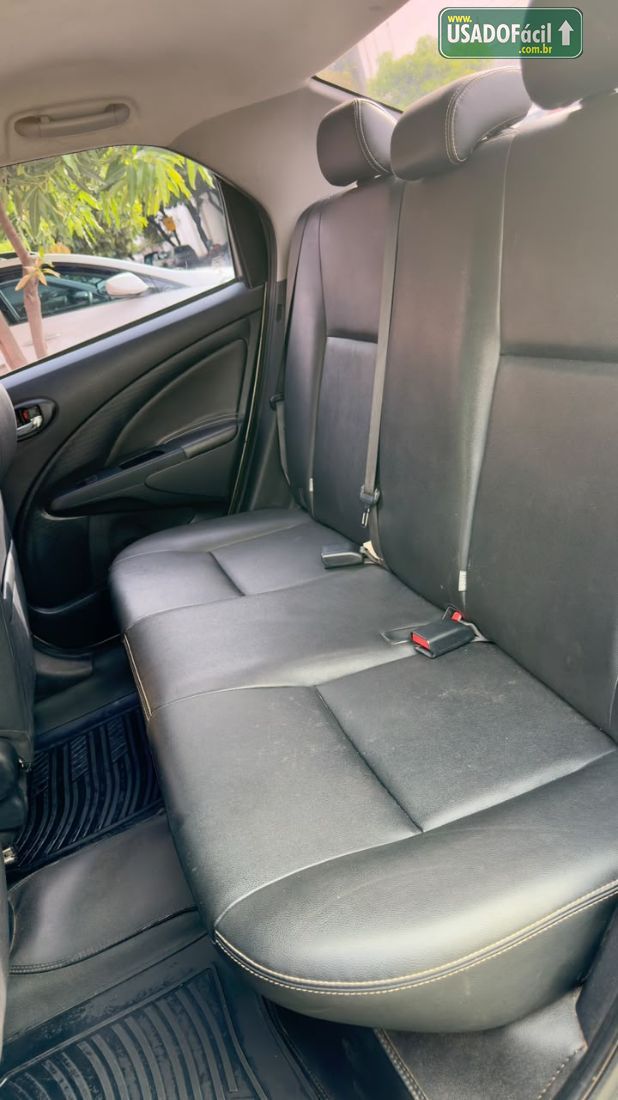 Toyota Etios Sedan XLS 1.5 Automático Flex 2017/2018 — foto 12 de 13