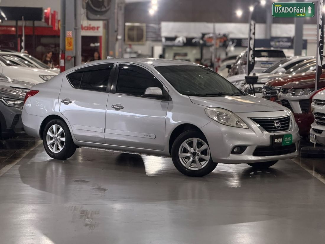 Nissan Versa SL 1.6 Mecânico Flex Fuel 2012/2013 — foto 3 de 10