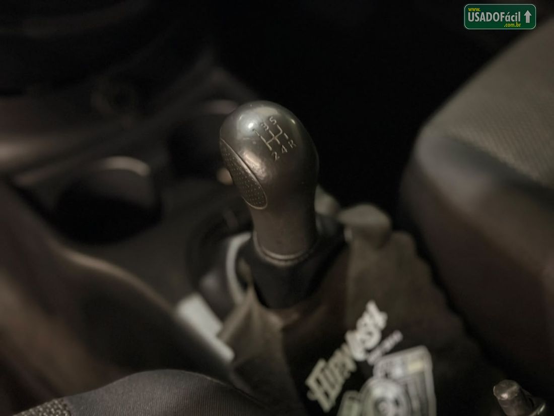 Nissan Versa SL 1.6 Mecânico Flex Fuel 2012/2013 — foto 6 de 10