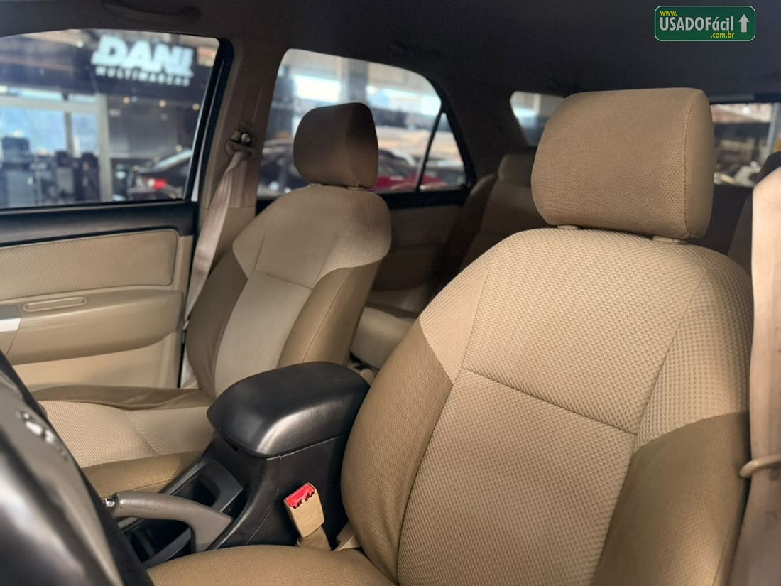 Toyota Hilux SW4 SR 4x2 2.7 Mecânico Flex 2013/2013 — foto 4 de 12