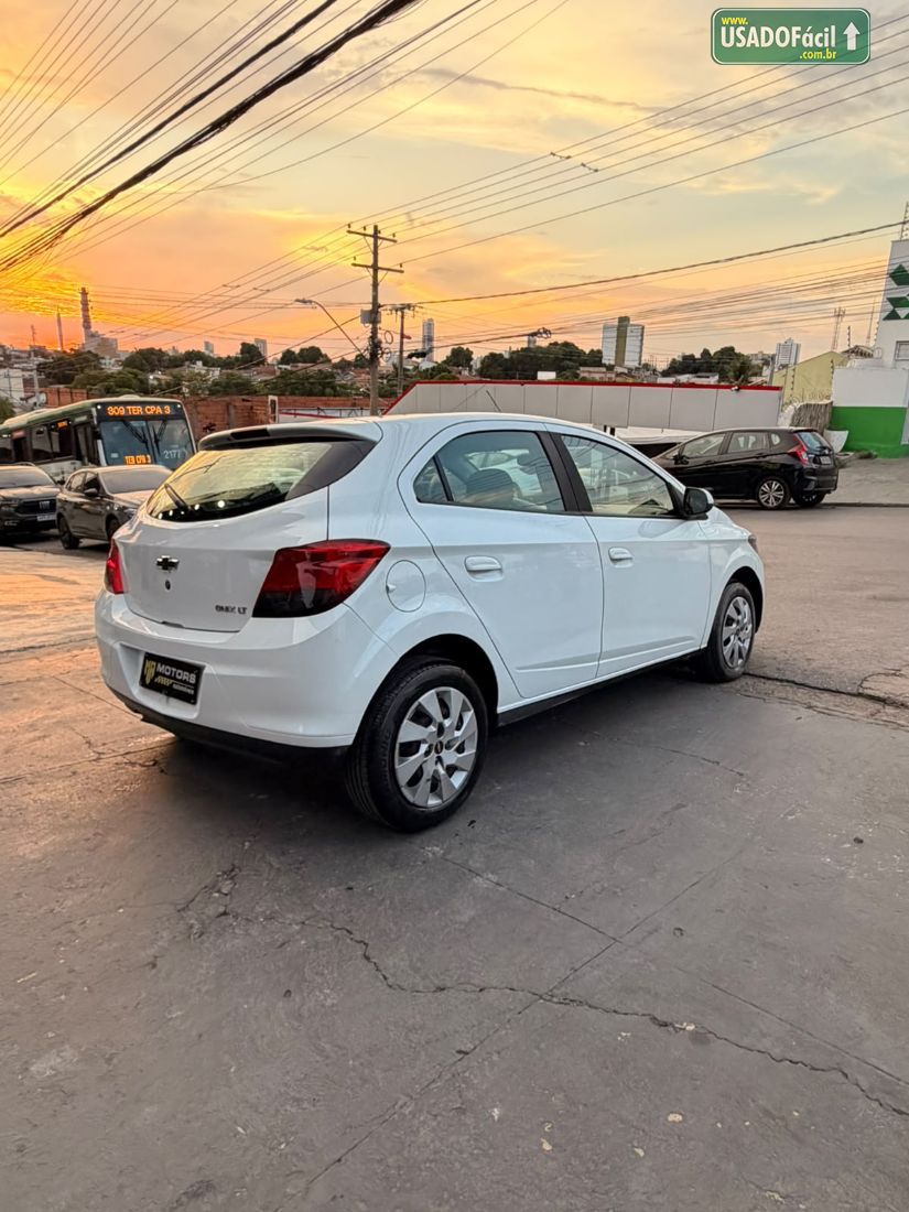 CHEVROLET/GM Onix Hatch LT 1.4 Automático Flex 2014/2015 — foto 6 de 10