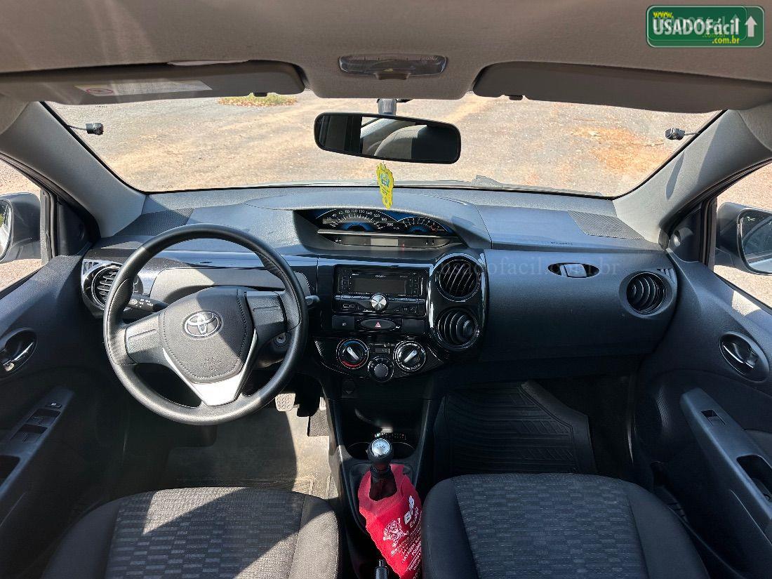 TOYOTA Etios Hatch X 1.3 Mecânico Flex 2015/2016 — foto 8 de 10