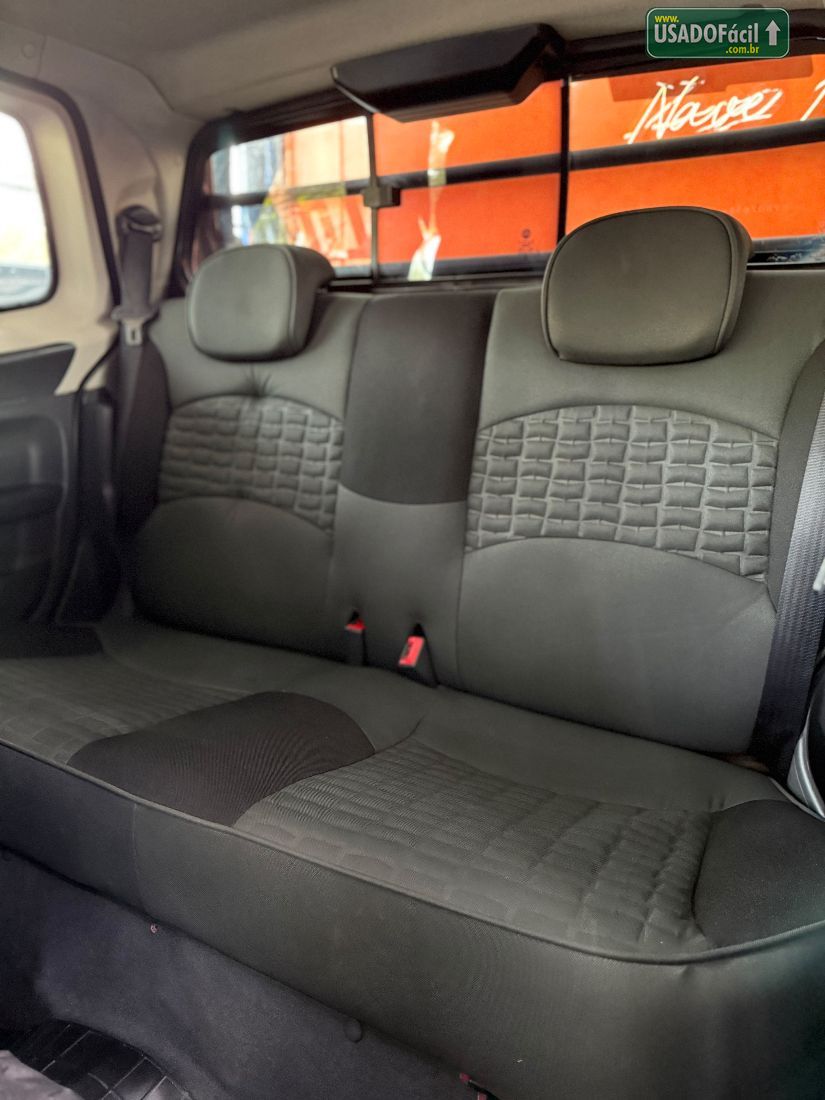 Fiat Strada Adventure CD 1.8 Flex 2014/2014 — foto 11 de 11