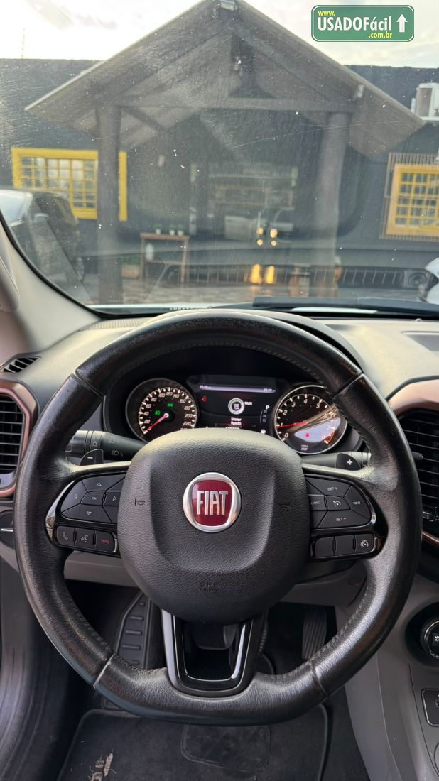 Fiat Toro Volcano 2.4 Automático Flex 2019/2019 — foto 10 de 12