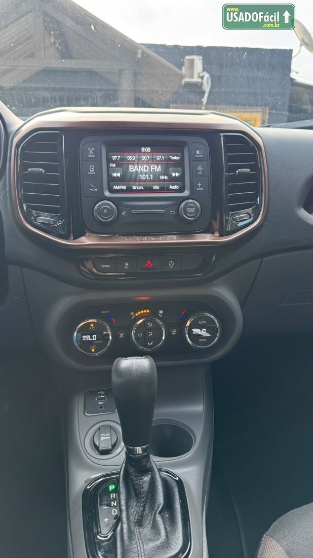 Fiat Toro Volcano 2.4 Automático Flex 2019/2019 — foto 11 de 12