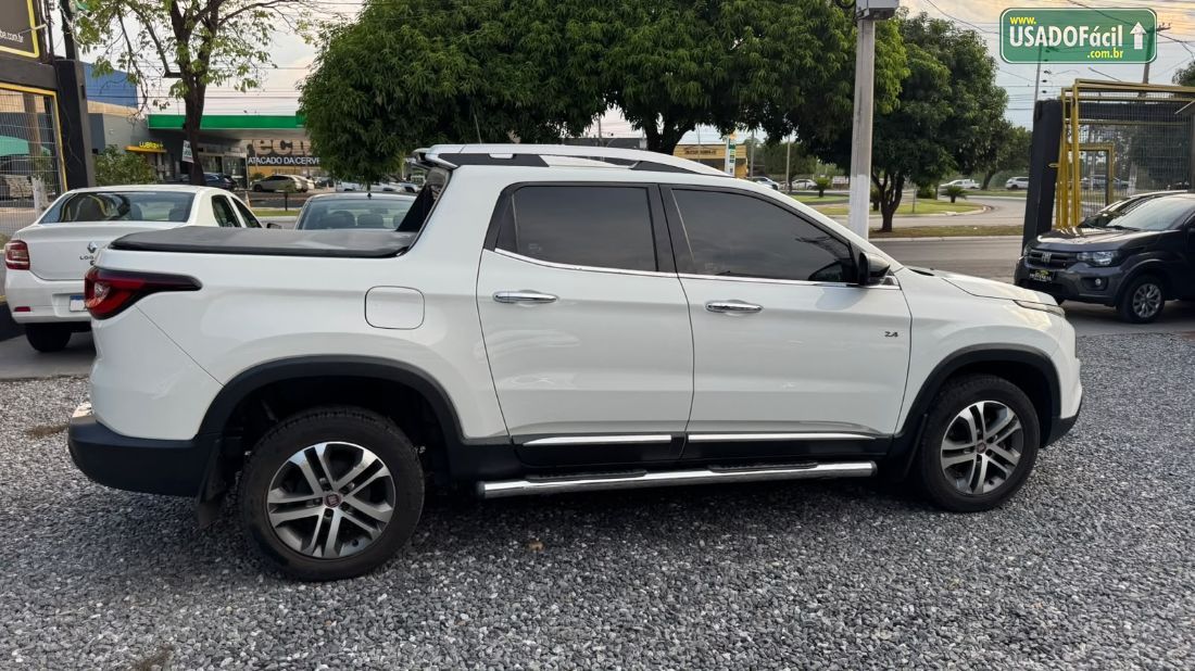 Fiat Toro Volcano 2.4 Automático Flex 2019/2019 — foto 8 de 12