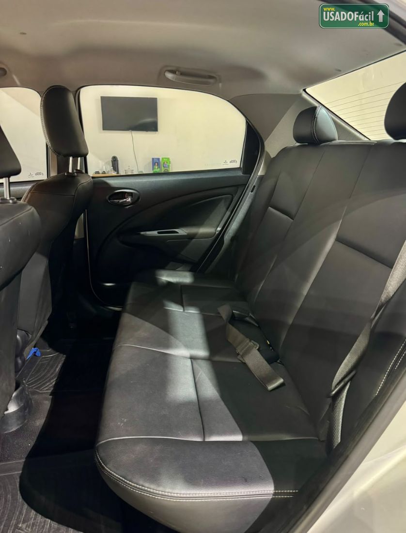 Toyota Etios Sedan XLS 1.5 Mecânico Flex 2015/2016 — foto 13 de 19
