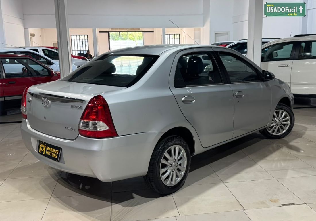 Toyota Etios Sedan XLS 1.5 Mecânico Flex 2015/2016 — foto 2 de 19