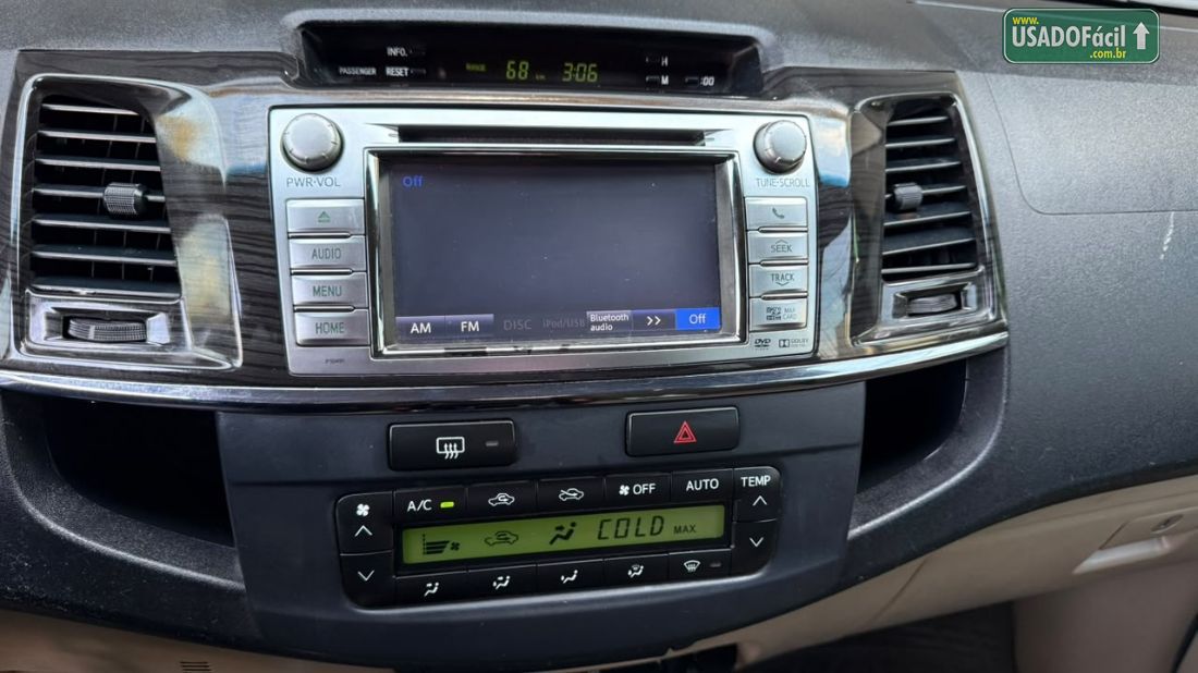 Toyota Hilux SW4 SRV D4-D 3.0 4x4 TDI Automático Diesel 2013/2014 — foto 13 de 20