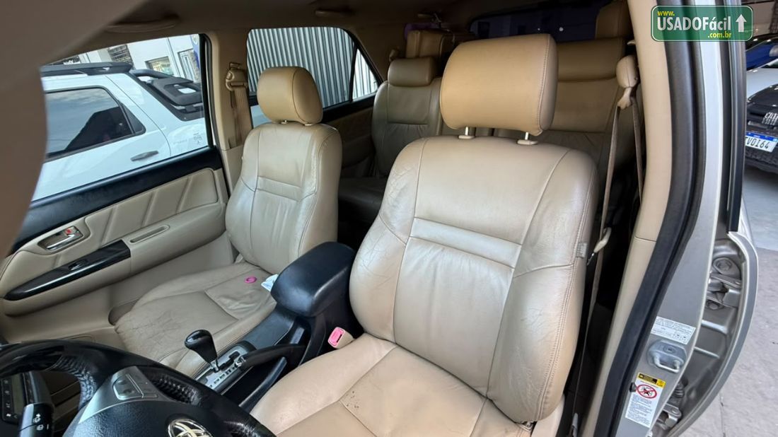 Toyota Hilux SW4 SRV D4-D 3.0 4x4 TDI Automático Diesel 2013/2014 — foto 16 de 20