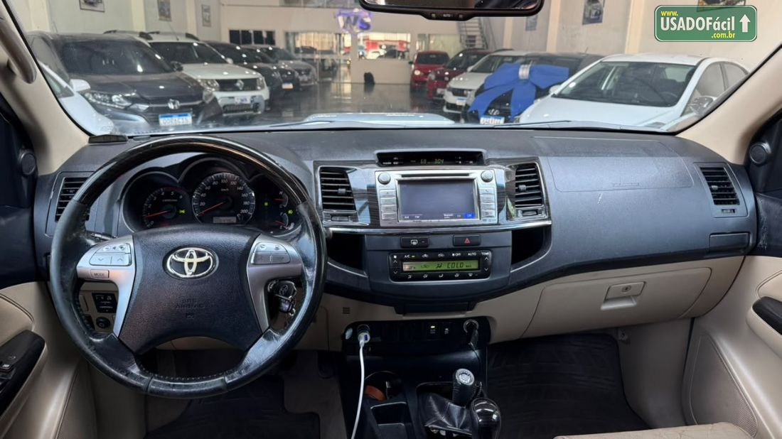 Toyota Hilux SW4 SRV D4-D 3.0 4x4 TDI Automático Diesel 2013/2014 — foto 2 de 20