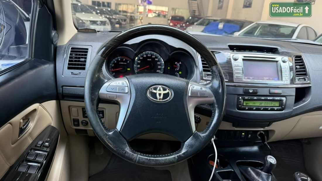 Toyota Hilux SW4 SRV D4-D 3.0 4x4 TDI Automático Diesel 2013/2014 — foto 6 de 20