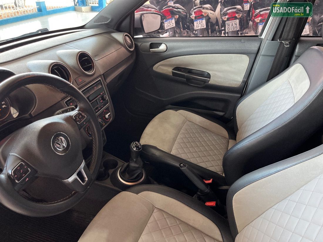 Volkswagen Voyage Evidence 1.6 Total Flex 2015/2016 — foto 12 de 12