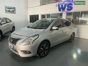 NISSAN Versa V-Drive Premium 1.6 Automático Flex