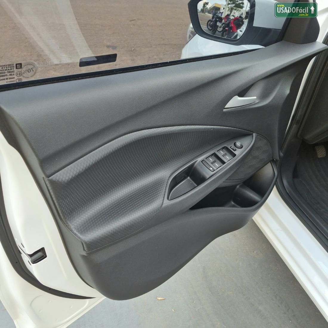 CHEVROLET/GM Onix Sedan Plus LT 1.0 Mecânico Flex 2023/2024 — foto 14 de 15