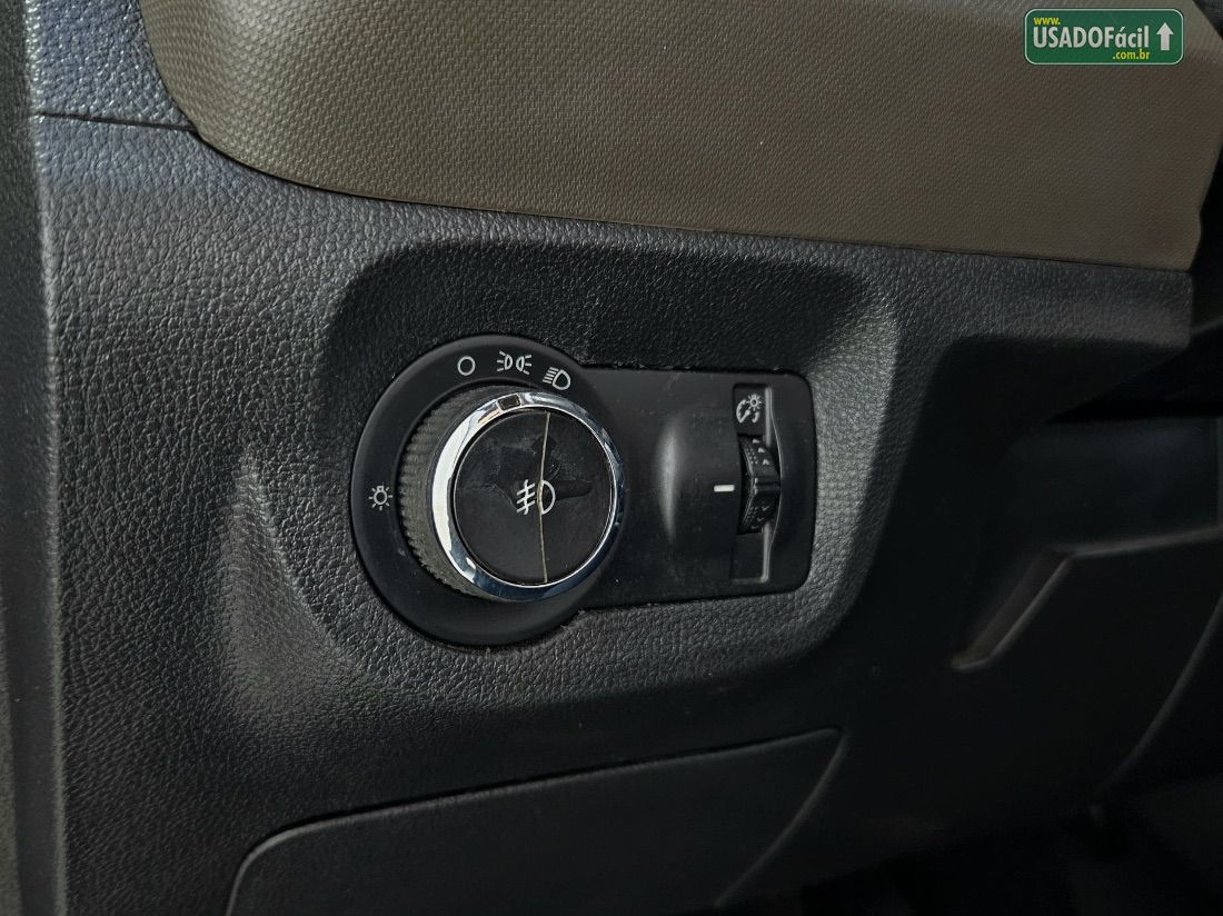CHEVROLET/GM Prisma Sedan LTZ 1.4 FlexPower 2015/2015 — foto 14 de 17