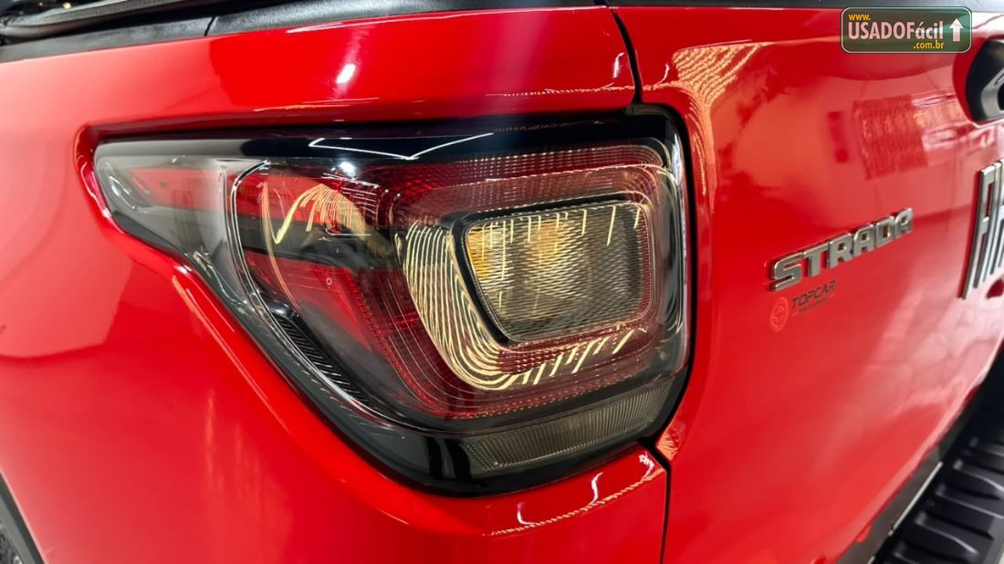 Fiat Strada Volcano CD 1.3 Mecânico Flex 2021/2022 — foto 17 de 18