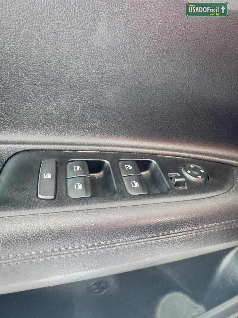 Hyundai HB20 Hatch Comfort Plus 1.0 Mecânico Flex 2023/2024 — foto 4 de 10