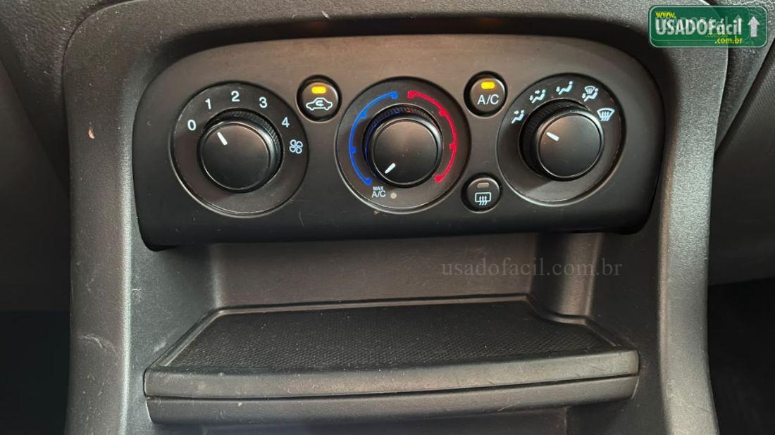 FORD Ka Hatch Trail 1.5 Mecânico Flex 5P 2017/2018 — foto 12 de 23
