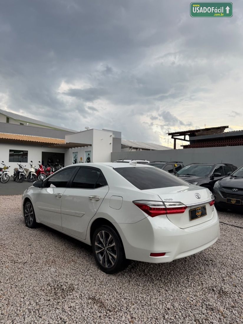 Toyota Corolla Altis 2.0 Automático Flex 2017/2018 — foto 2 de 13