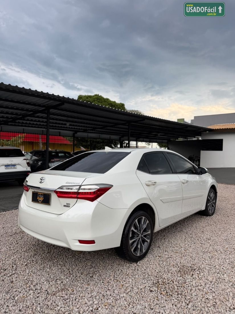 Toyota Corolla Altis 2.0 Automático Flex 2017/2018 — foto 9 de 13