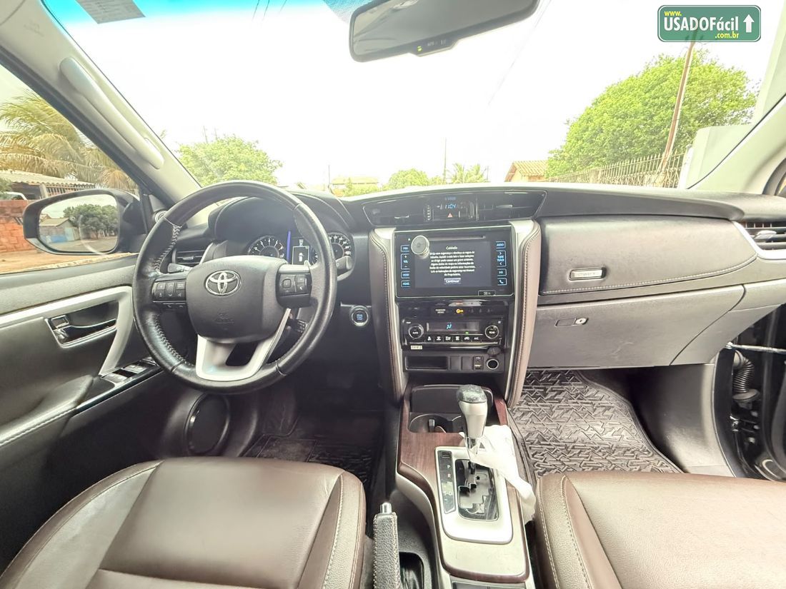 Toyota Hilux SW4 SRV 4x2 2.7 Automático Flex 2018/2019 — foto 10 de 10