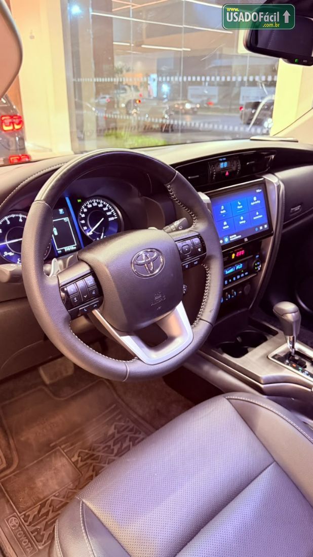 Toyota Hilux SW4 SRX Platinum 2.8 4x4 Turbo Automático Diesel 2025/2025 — foto 4 de 13