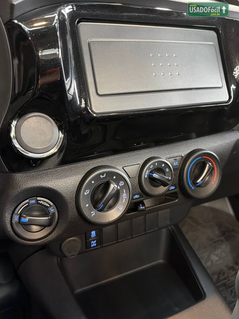 Toyota Hilux CS 4x4 2.8 TDI Mecânico Diesel 2026/2026 — foto 12 de 14