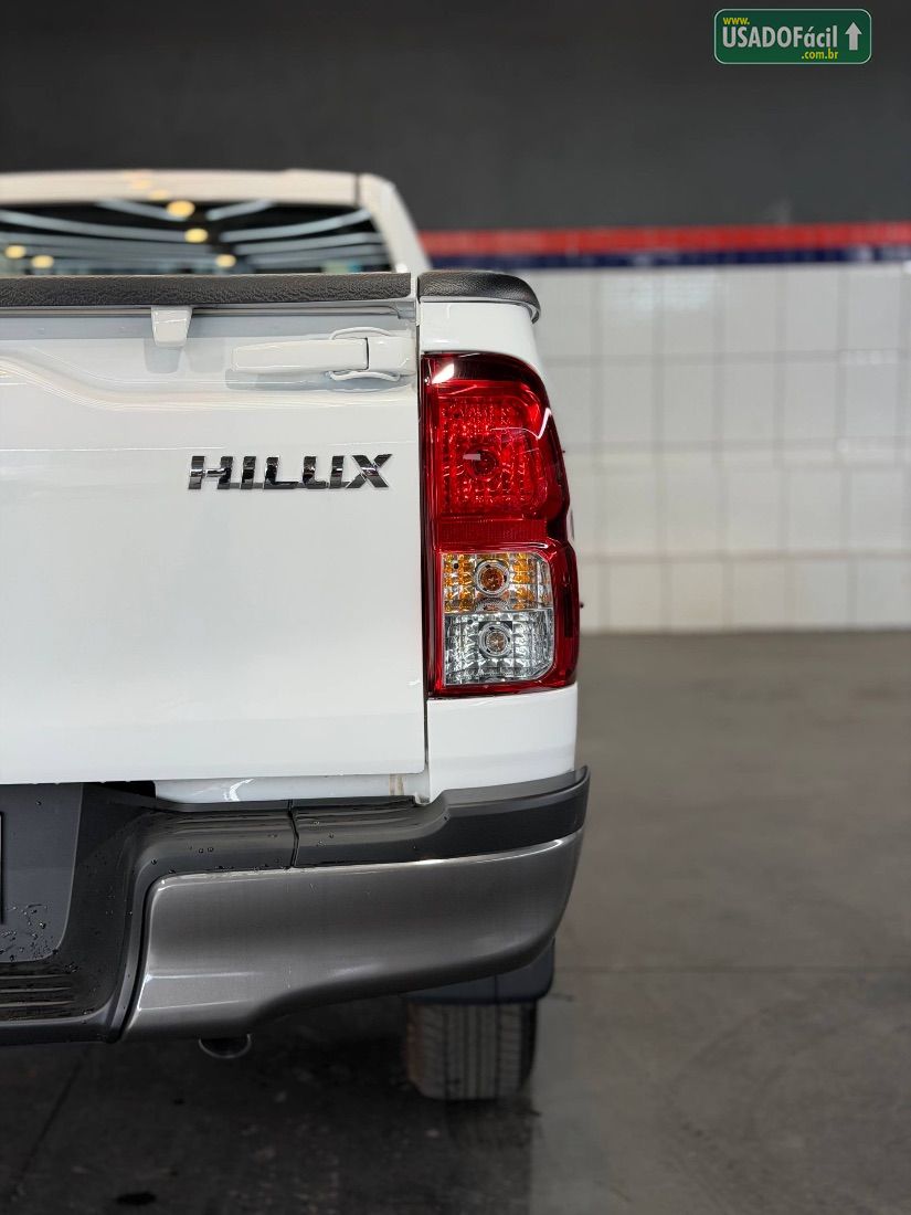 Toyota Hilux CS 4x4 2.8 TDI Mecânico Diesel 2026/2026 — foto 8 de 14