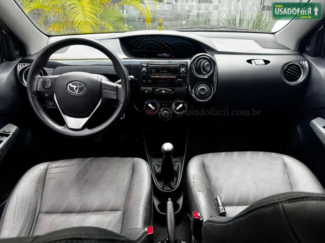 TOYOTA Etios Hatch XS 1.5 Mecânico Flex 2016/2016 — foto 3 de 8