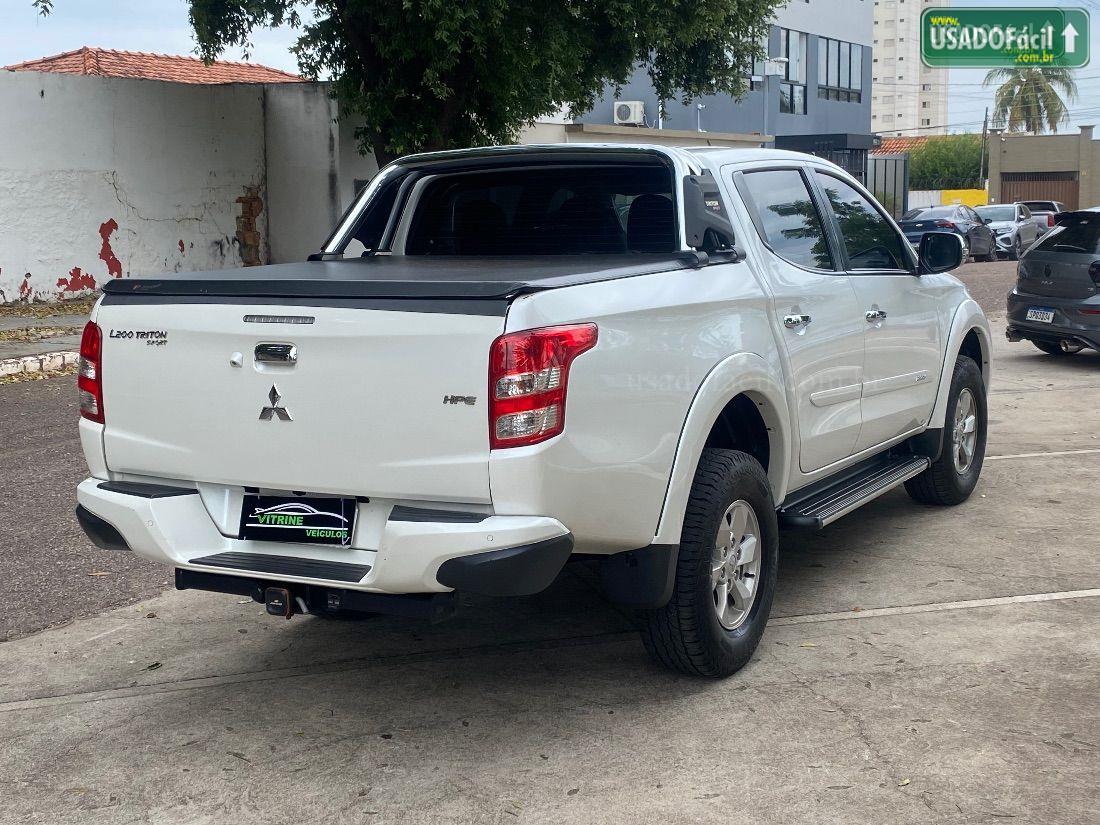MITSUBISHI L200 Triton Sport HPE CD 2.4 4x4 Automático Diesel 2017/2018 — foto 5 de 14